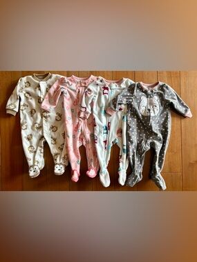 Lot of 4 Baby Girl Fleece Onsie Sleepers Size 3-6 Month Footed Pajamas Carter’s
